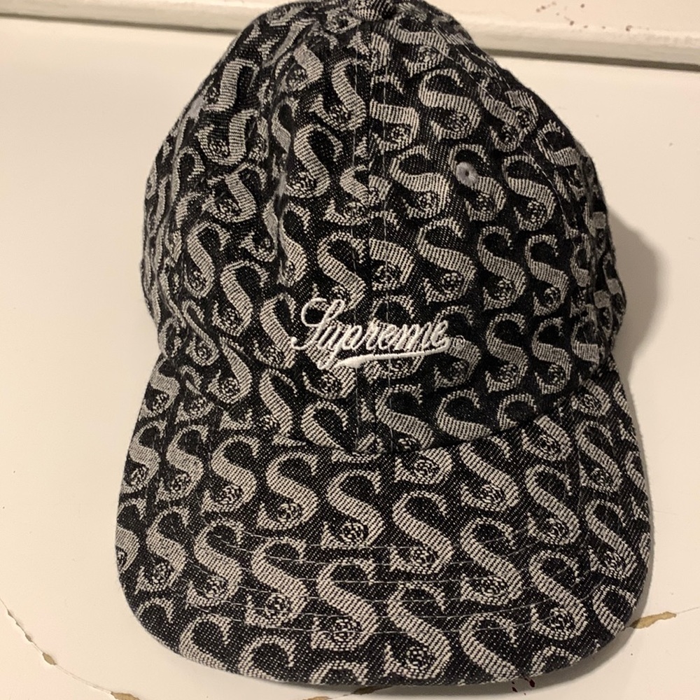 Supreme hat